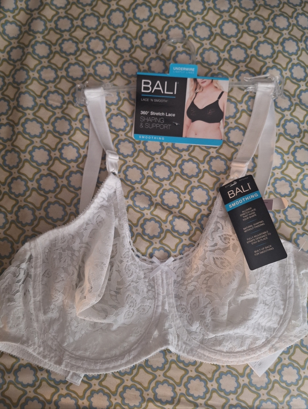 NWT Bali Lace Smoothing Underwire Bra — White 34D